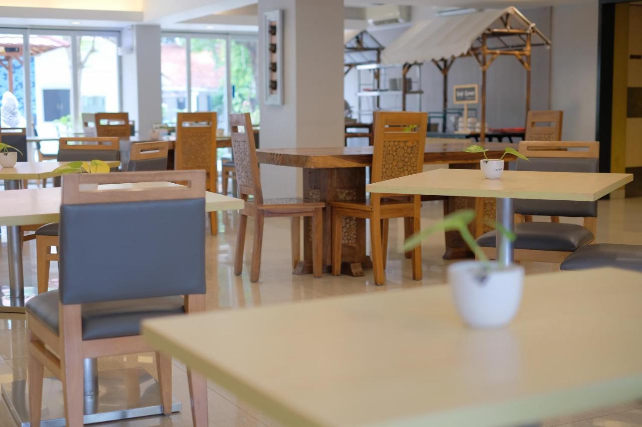 Metland Hotel Cirebon Eksteriør billede