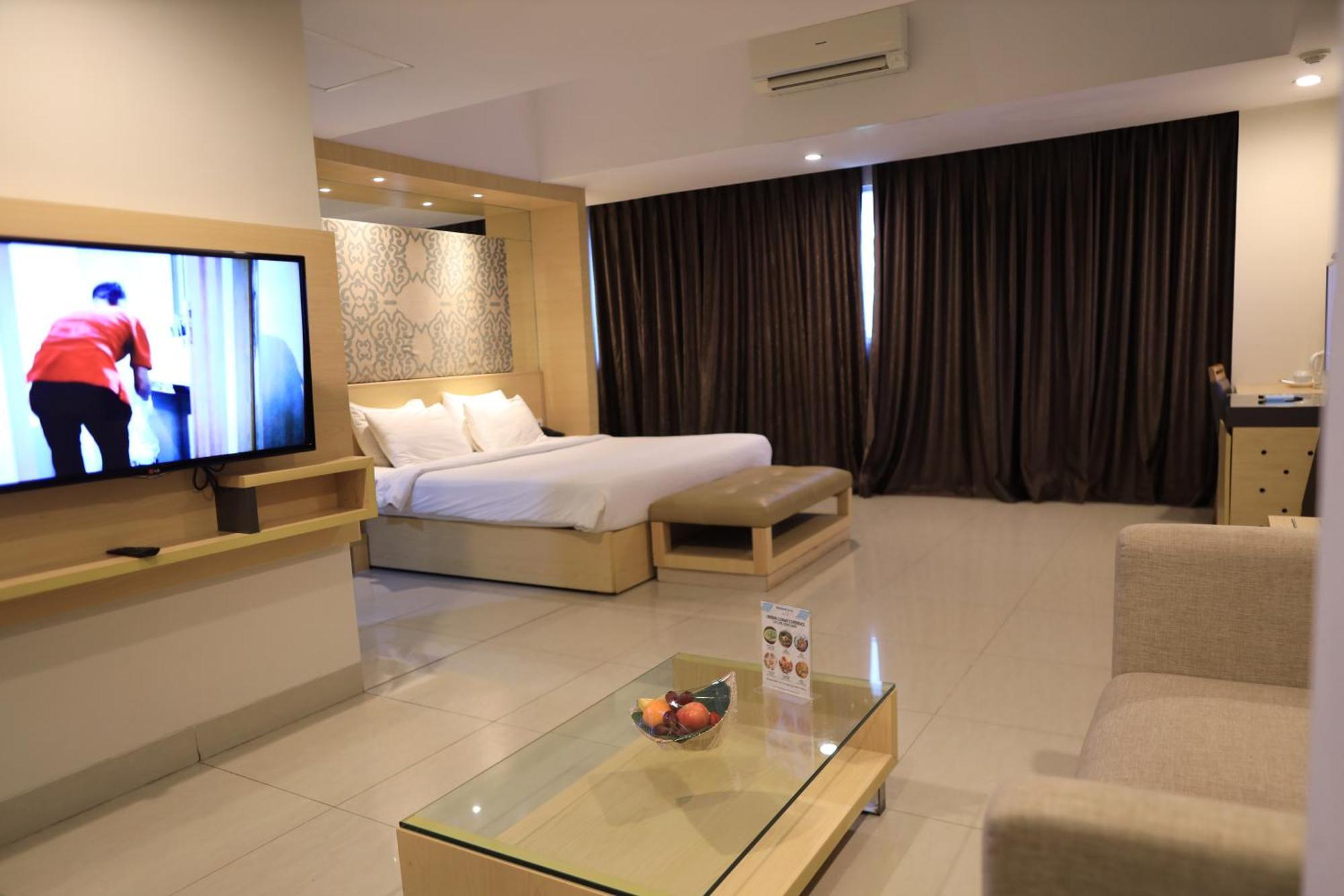Metland Hotel Cirebon Eksteriør billede